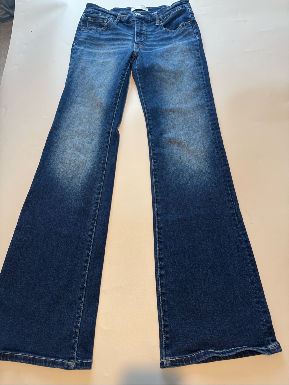 BKE Women's Flare Jeans in Medium Blue Wash - Picture 2 of 8